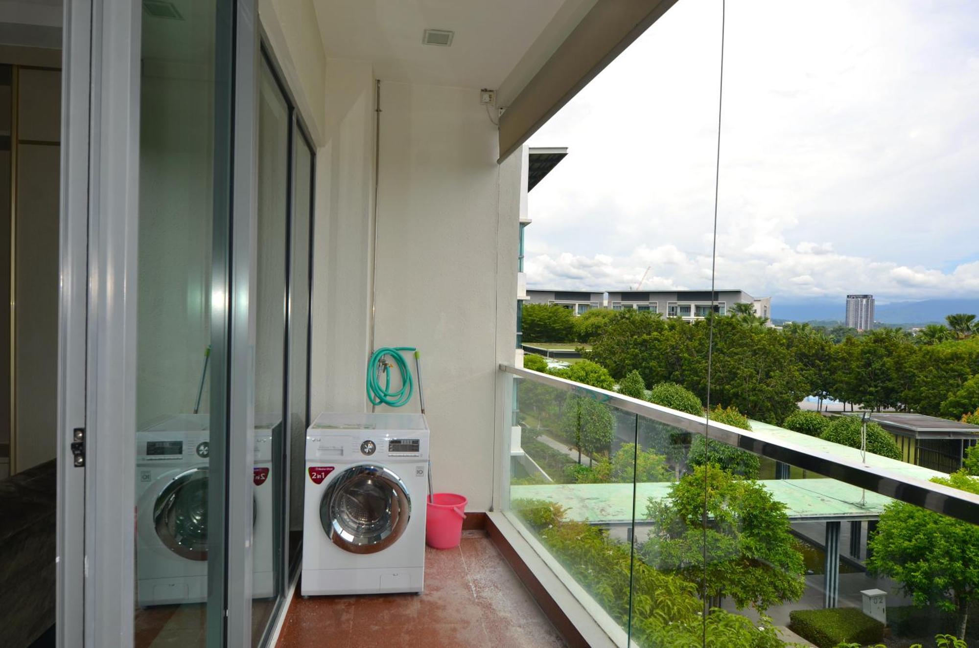The Loft Residences Homestay @ Block C Imago Mall Kk Central Kota Kinabalu Exterior photo